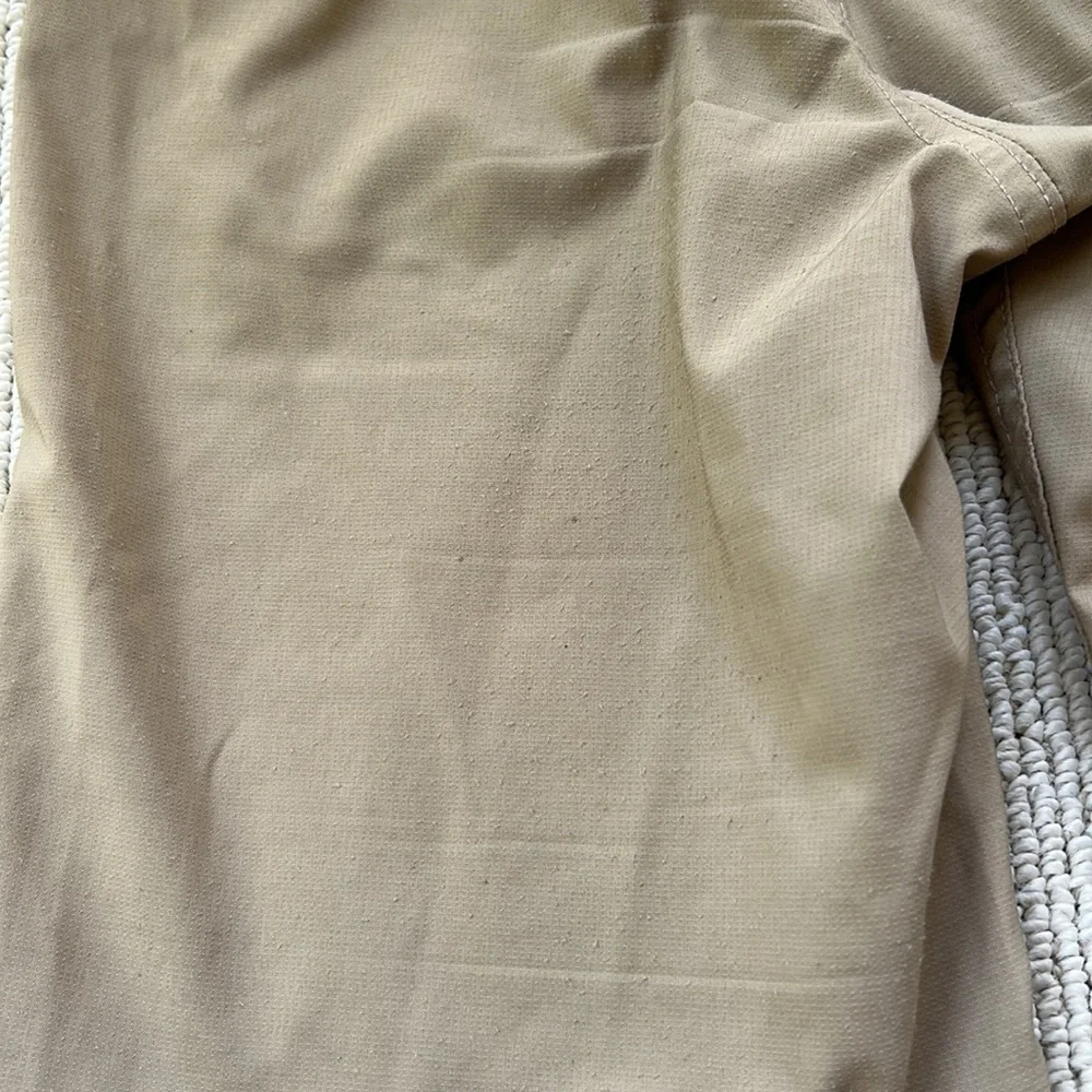 🌿Old navy boys 12 slim performance fabric khakis🌿